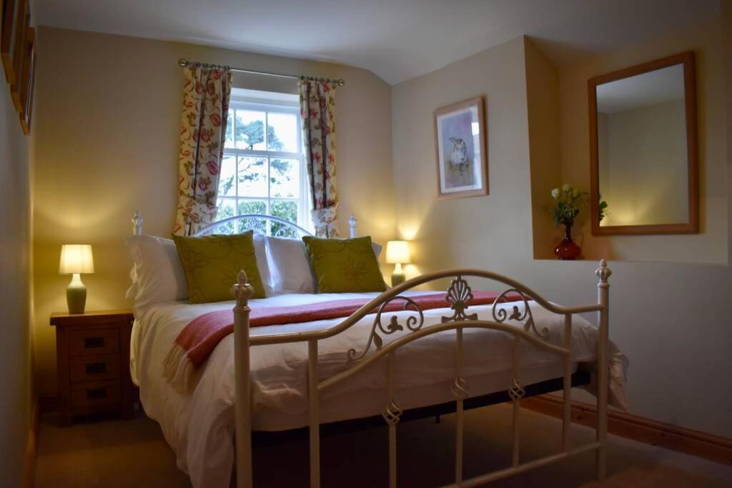 Cross Keys Cottage Holiday Let 비숍캐슬 외부 사진