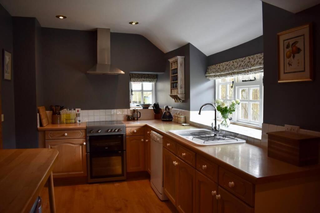 Cross Keys Cottage Holiday Let 비숍캐슬 외부 사진